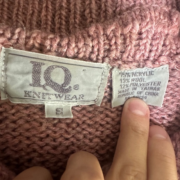 Vintage IQ Knitwear Wool Blend Pink Coquette Ruffle Collar Sweater Sz Small - Picture 7 of 7